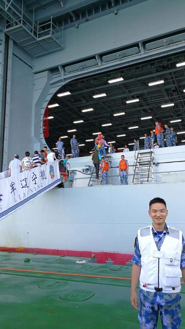 参观辽宁号航空母舰，零距离接触首艘航空母舰，超高清多图