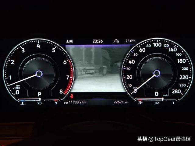 试驾大众途锐，60万买3.0T V6+8AT+空气悬架+准百万级豪车质感