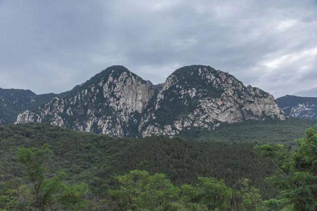 河南嵩山的景色在五岳中能排第几？让我们徒步去看一看