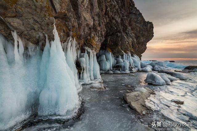 它是世界最深湖泊，面积超过39个纽约，距今已有3000万年