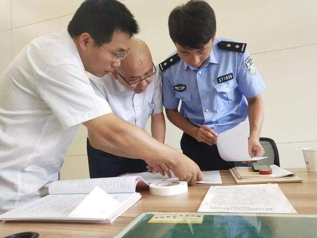 女孩失恋凌晨河边哭泣，她想做傻事，台州民警偶遇，微信安慰10天，结局很暖