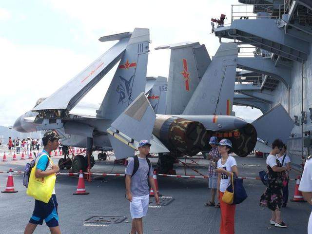 参观辽宁号航空母舰，零距离接触首艘航空母舰，超高清多图