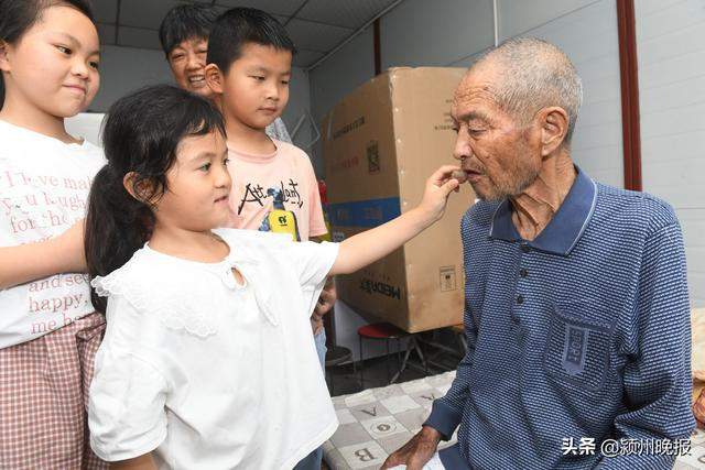 五世同堂大家庭的幸福密码！全家91口人，最年长的91岁、最小的6岁，逢年过节吃饭，家里得摆上四五桌