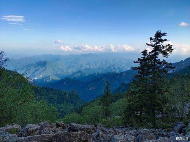 南北穿越太白山，上了拔仙台看到了壮观的云海，实在是不虚此行