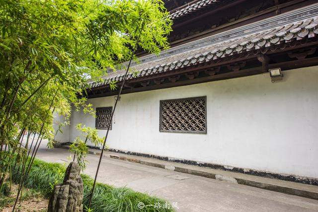 扬州第一古寺，清代因忌讳“大明”两字而改名，日本人曾批量复制