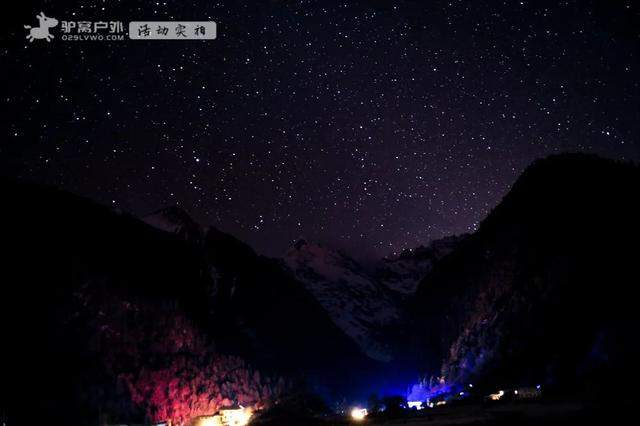 “上有天堂，下有雨崩”，以雪山湖泊相邀，共赴一场心灵远足