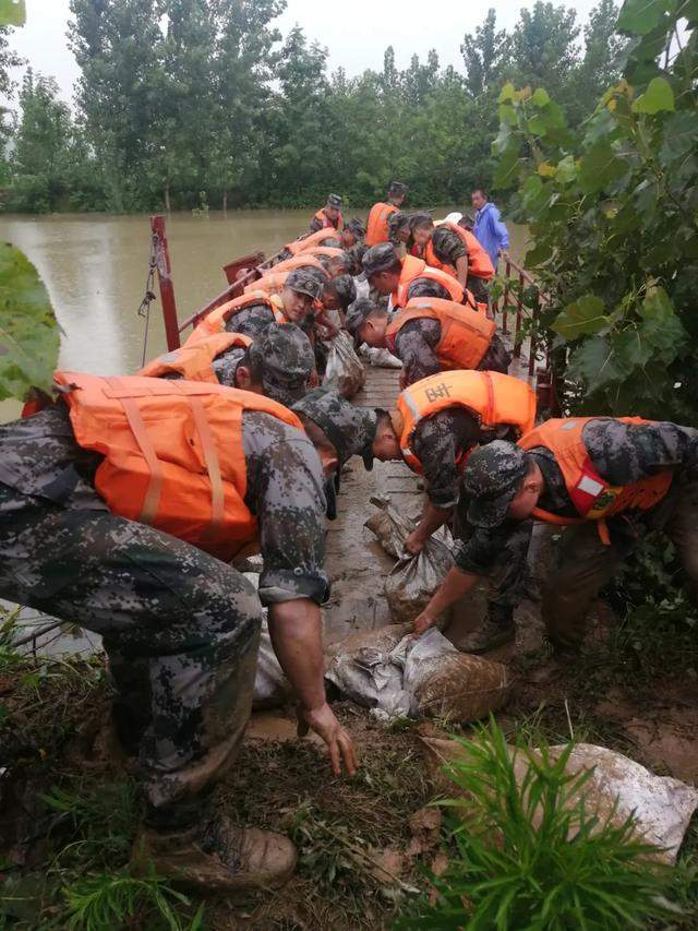 长江告急，淮河告急，巢湖告急！3.3万兵力多路出动