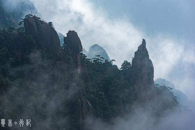 没有列入洞天福地，却以道教最高信仰命名的山，是世界自然遗产