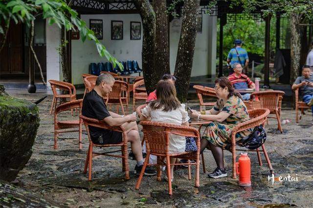 一下雨石台就成了仙境，安徽这座小县城，美景早晚藏不住