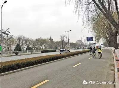 “小黄车”现身兰州 无桩取放 扫码骑走 未来一月将投放10万辆