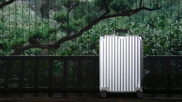 RIMOWA (日默瓦) 龙年宣传大片惊喜释出