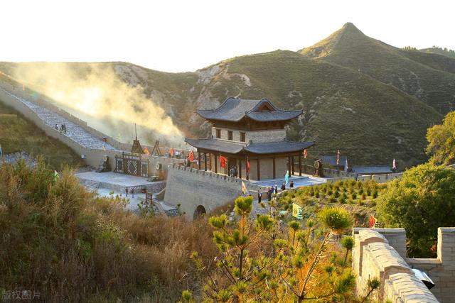 山西三关之一，景区内基本靠走，景色让你不临其境难以想象