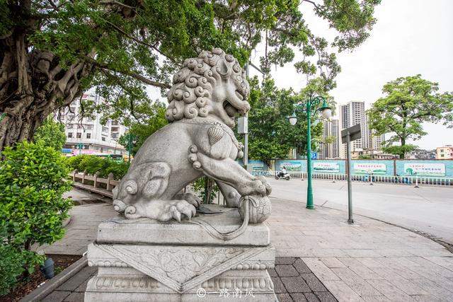 广东揭阳传奇地标，看起来像城楼，却不和城墙相连，已经近四百年