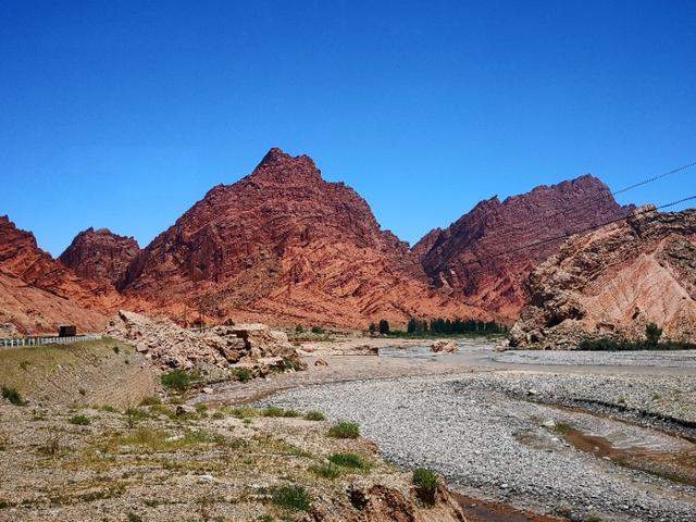 独库公路之天山神秘大峡谷