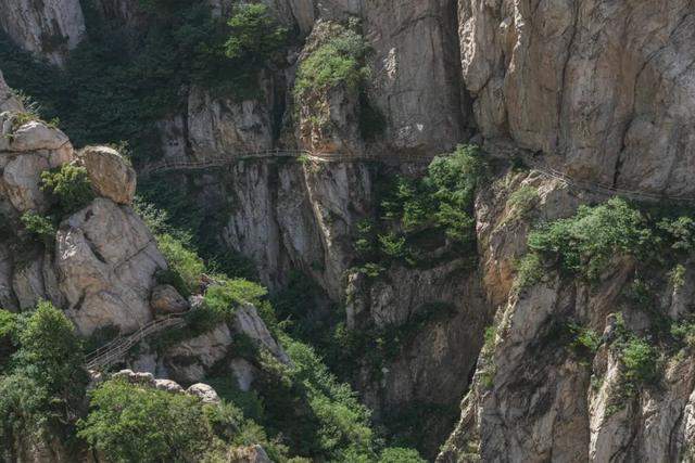 河南嵩山的景色在五岳中能排第几？让我们徒步去看一看