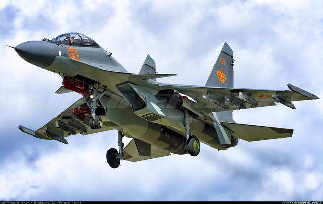 Сухой Су-30/Sukhoi Su-30系列多用途战斗机——综述