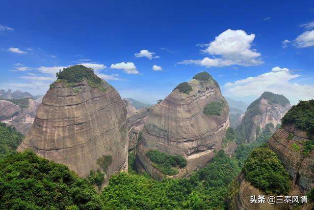 广西和湖南共有的景区，波澜壮阔很壮观，曾矛盾不断，现和睦相处