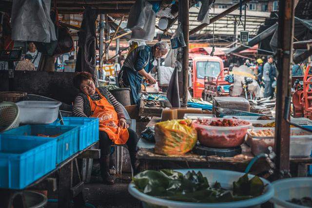 贵阳“马车队”农贸市场，这里是贵阳菜价最便宜的地方