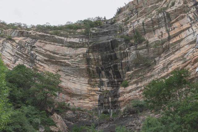 河南嵩山的景色在五岳中能排第几？让我们徒步去看一看