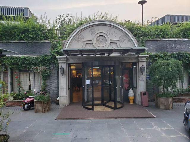 谁把餐厅建在了秦淮河大坝“肚子”里？最新进展来了