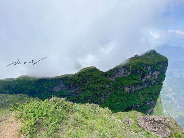 实拍云南昭通“鸡公山”，三面绝壁，峡谷深达2600米，游客却不多