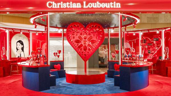 Christian Louboutin路铂廷七夕献礼 唇情闪耀 爱熠星河