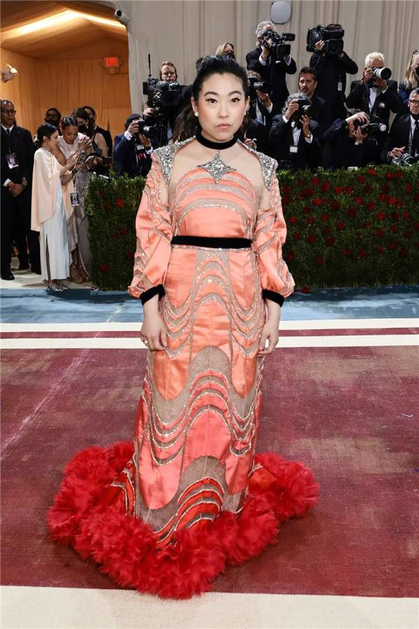 亚洲面孔组团入侵Met Gala，谁「镀金」最成功？