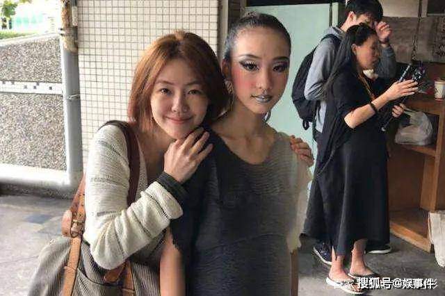 都说小S女儿厌世脸够美了，当看到大S女儿，才知道啥叫“名媛脸”