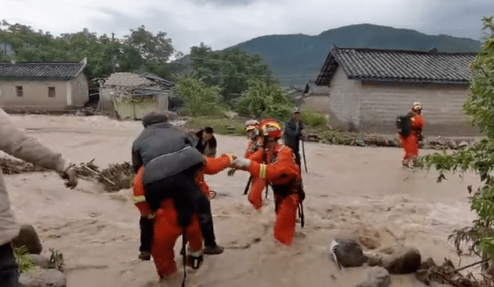 凉山冕宁暴雨已造成3人死亡12人失联，正在全力搜救