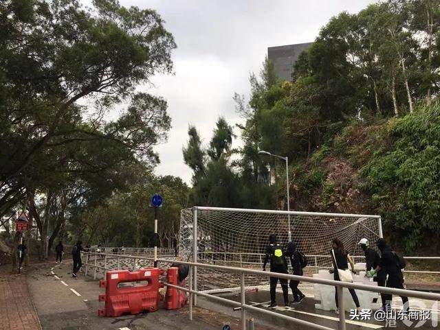 突发！全港明日停课，内地学生被迫连夜撤离