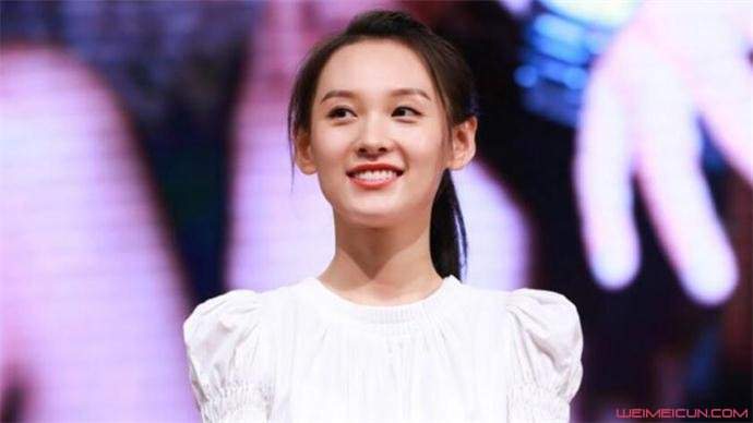 银河补习班小高老师是谁演的 王西诠释最美女老师引期待