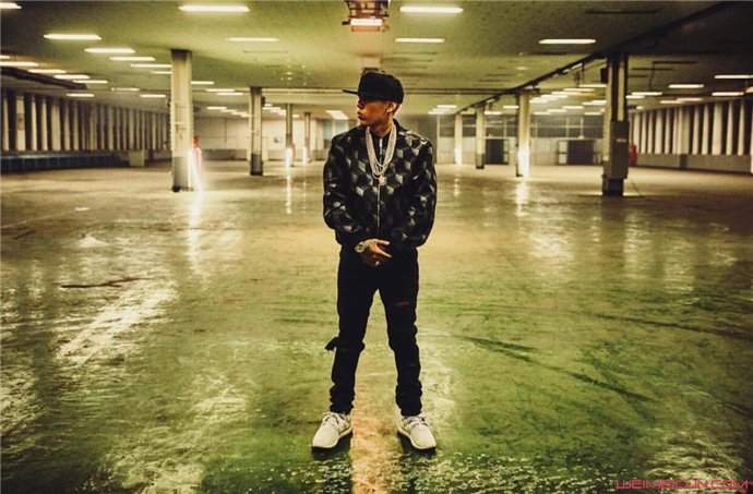 dok2和殷志源长得像吗 从他们的多张对比照片可以知道