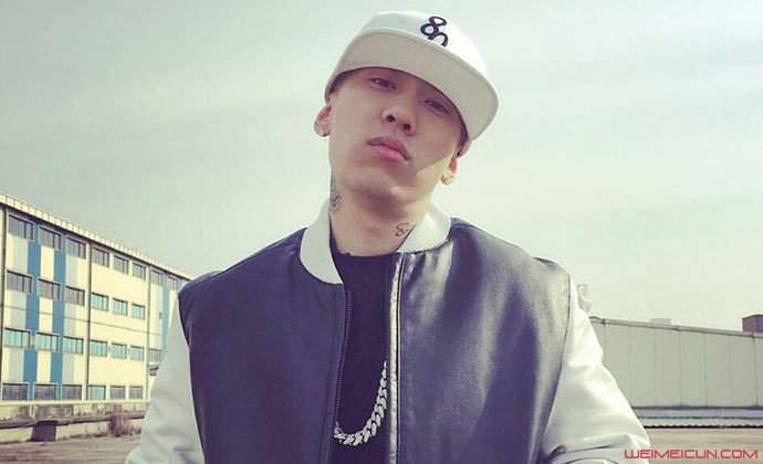 dok2为什么那么有钱 炫富歌手dok2遭税务调查怎么回事