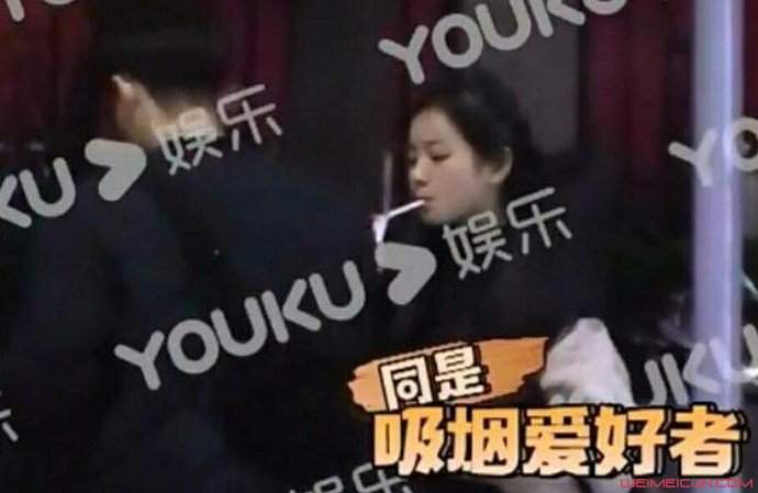 俞彬李庚希什么关系 同逛街吸烟被拍一细节引争议