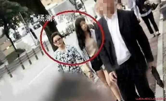 杨澜女儿长相清秀 近20岁吴所惧近照曝光短裤露长腿