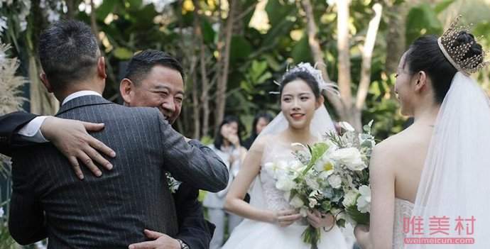 杨丽萍徒弟水月婚礼 她及她的资料被扒婚礼现场幸福感爆棚