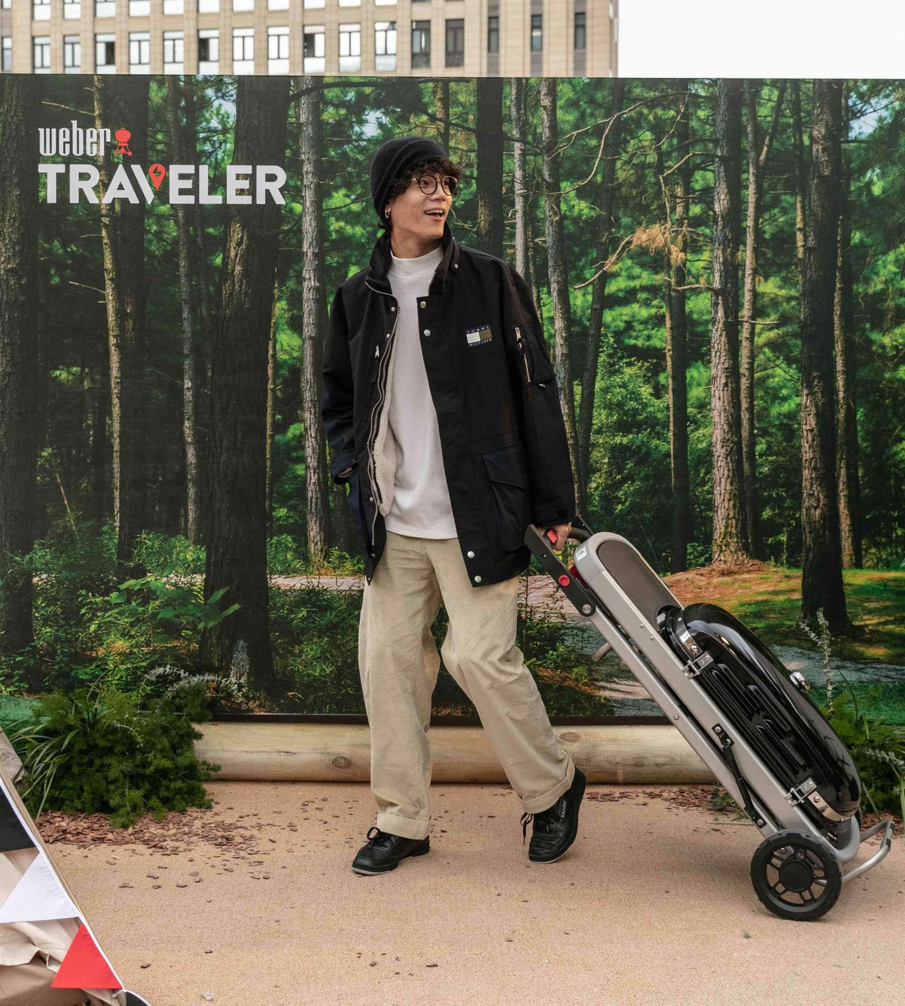 WEBER TRAVELER™威焙探享家便携式燃气烤炉亚洲新品燃情首发 掀起户外都市探险美食风潮