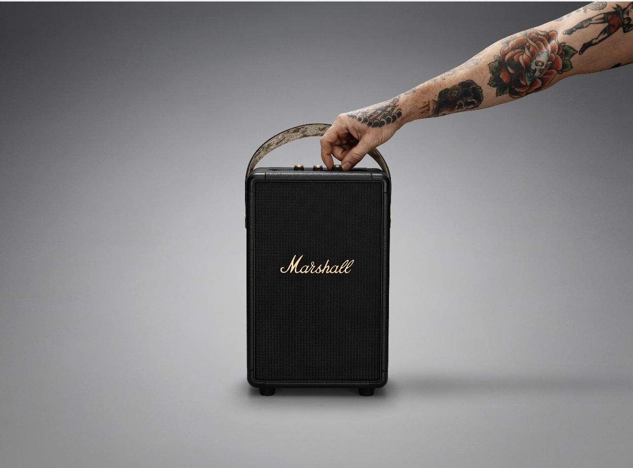 MARSHALL  两大传奇产品 KILBURN II  和 TUFTON 便携音箱加入 BLACK AND BRASS 标志性配色系列