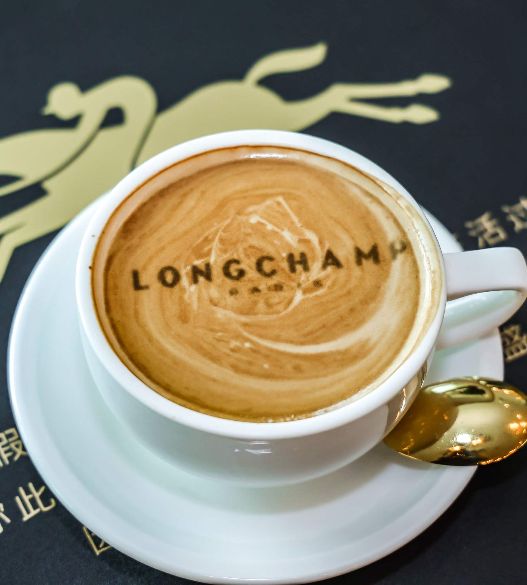 Longchamp café限时咖啡馆登陆北京SKP邀您共同鉴赏 Longchamp「珑骧」2021秋冬系列