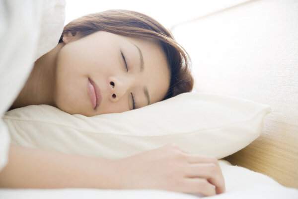 睡满8小时才健康？摆脱睡眠焦虑，请尝试R90睡眠方案