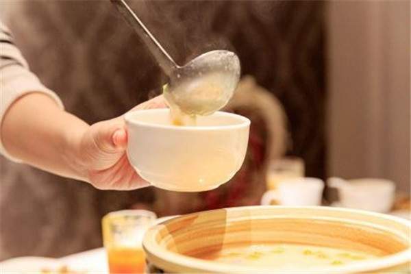 夏季养生汤食谱有什么？哪些做法比较简单？