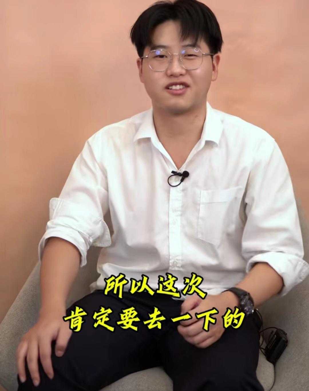 孙卓接受深圳二高采访，被问是否有喜欢的女生时，反应耐人寻味