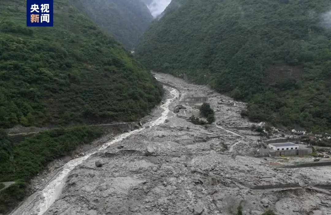 四川康定山洪泥石流已致4人遇难23人失联！搜救仍在进行